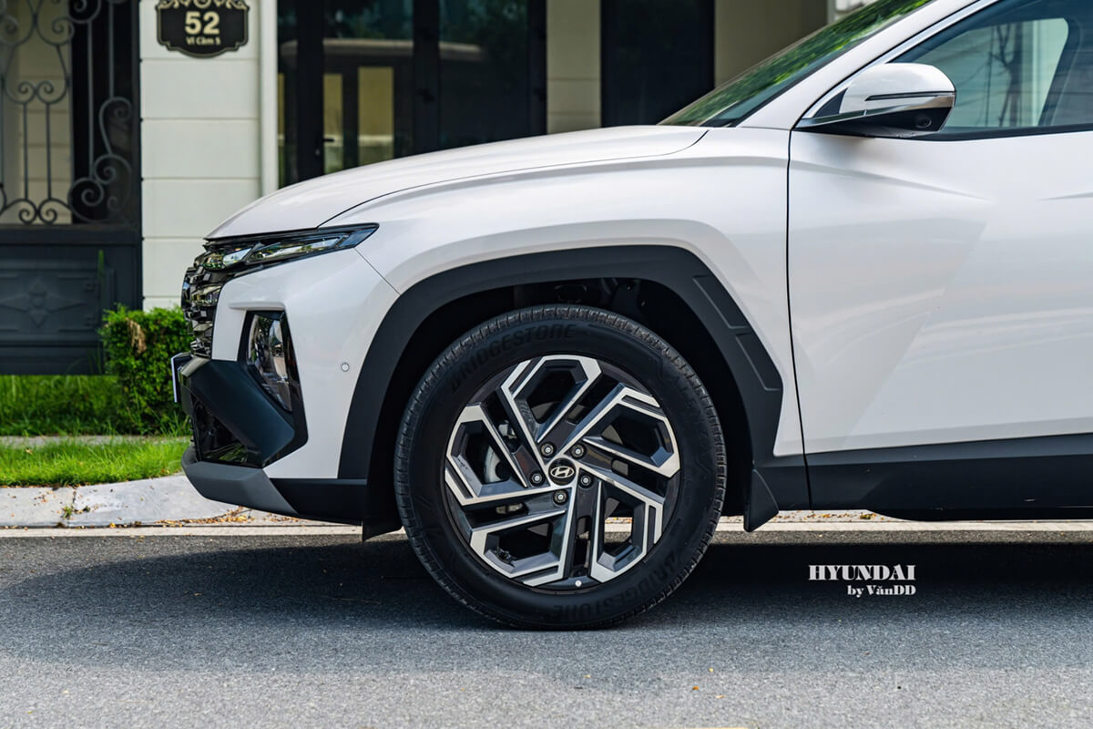 Hyundai Tucson 2024 Facelift La-zăng thiết kế mới của Hyundai Tucson 2024 Facelift