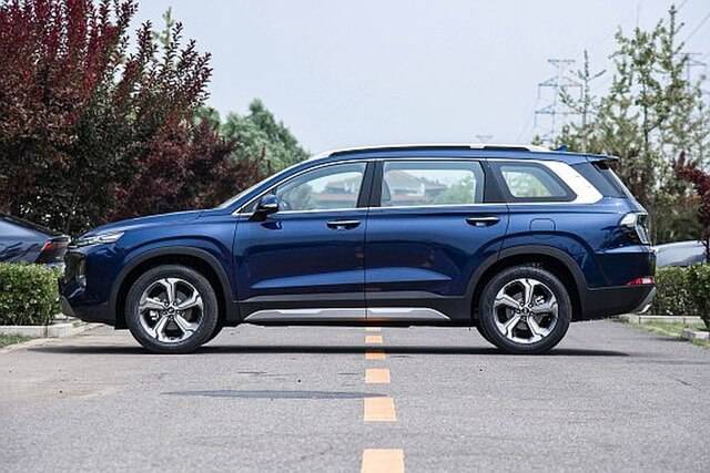 Thân xe Hyundai SantaFe 2023