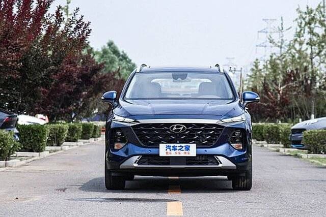 Đầu xe Hyundai SantaFe 2023