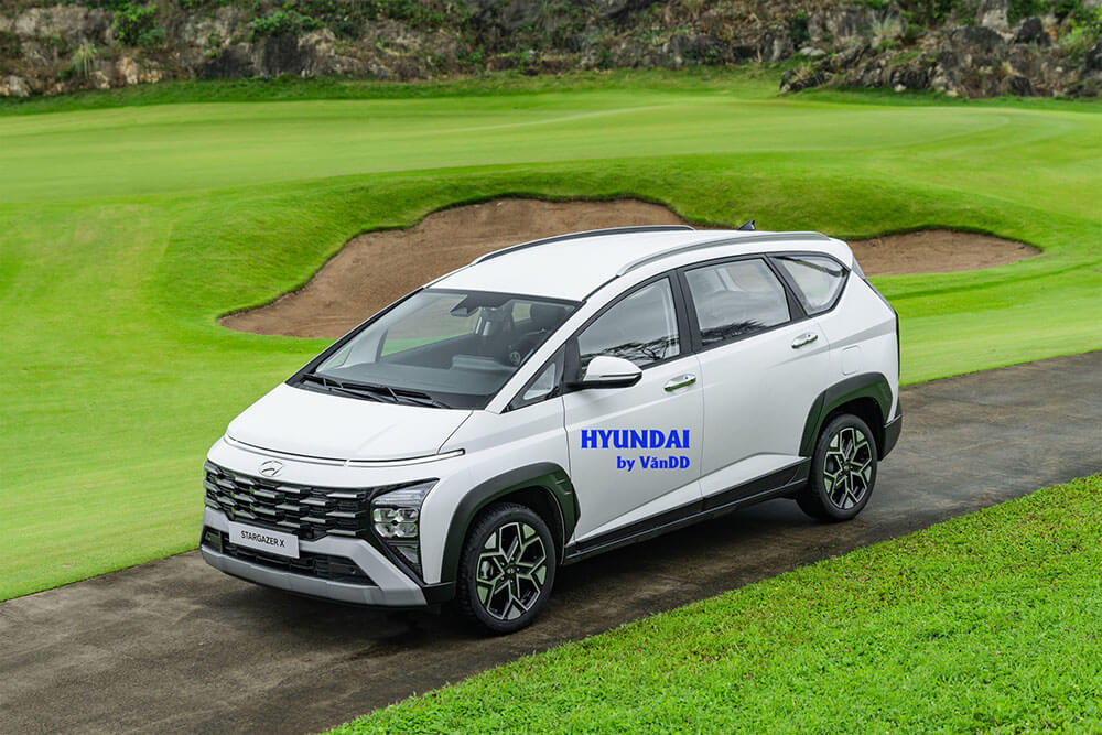 Hyundai Stargazer X với nhiều đường nét thiết kế mới
