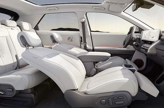 Hàng ghế Đầu có khả năng ngả hoàn toàn