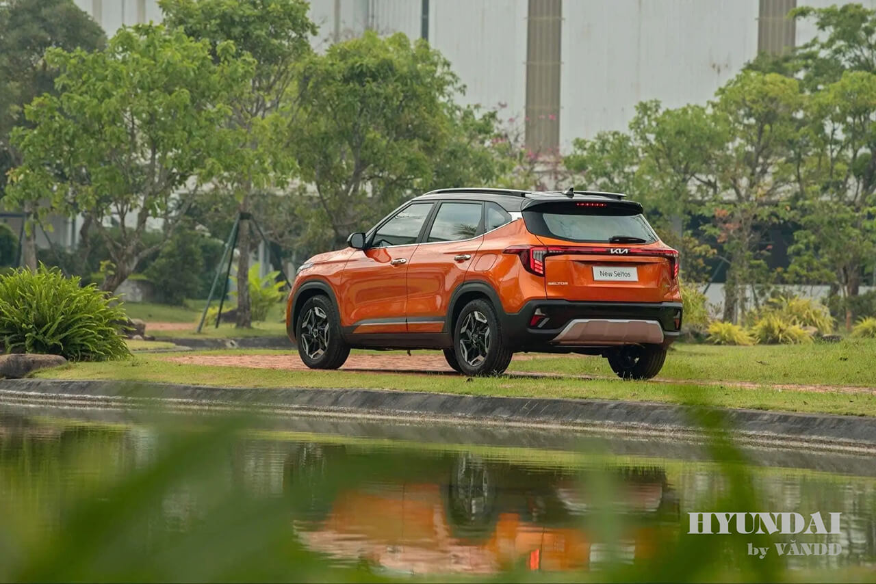 Đuôi xe Kia Seltos 2024