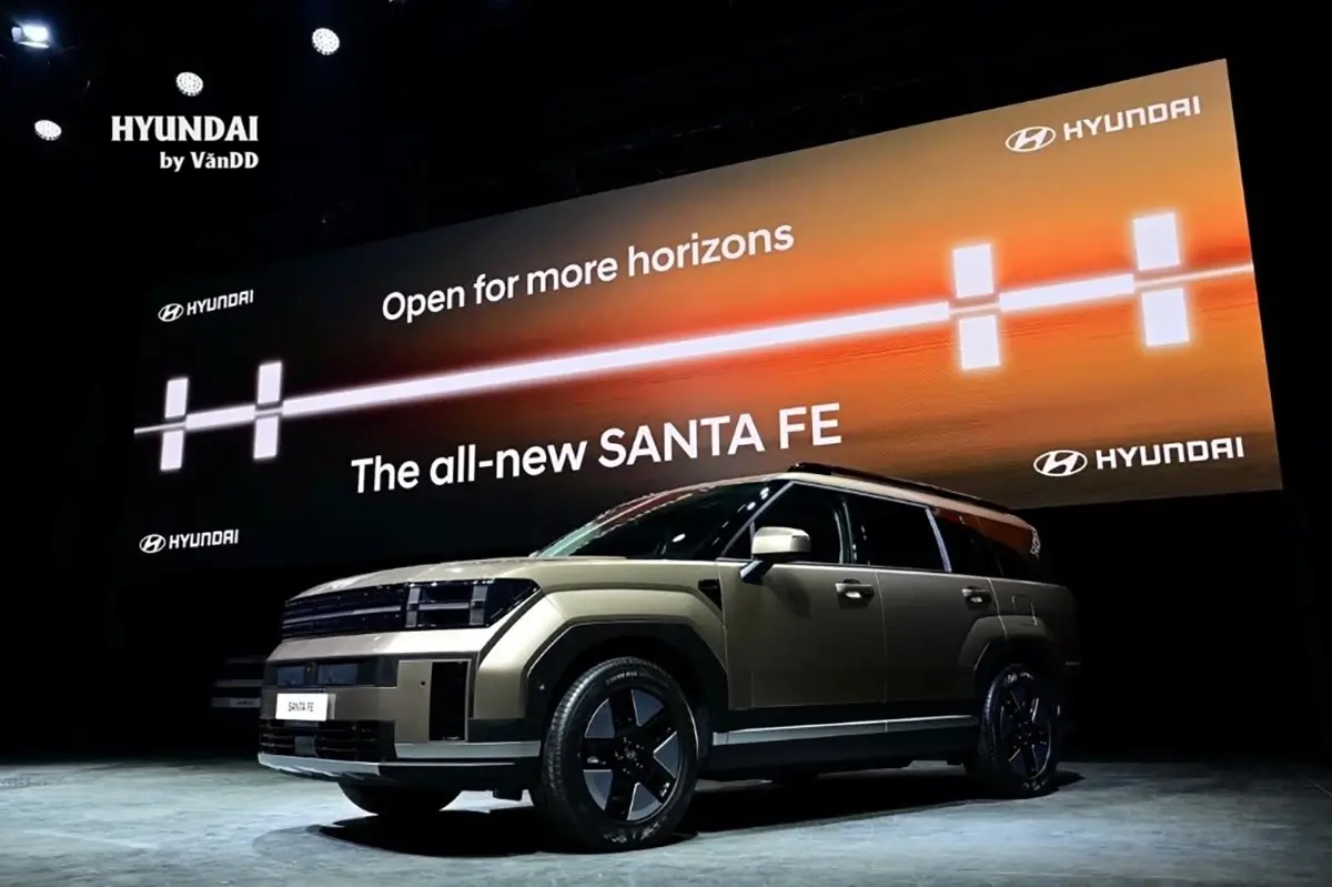 Đánh giá chi tiết Hyundai Santa Fe Hybrid 2026 Hyundai Santa Fe Hybrid 2026 tại thời điểm ra mắt chính thức